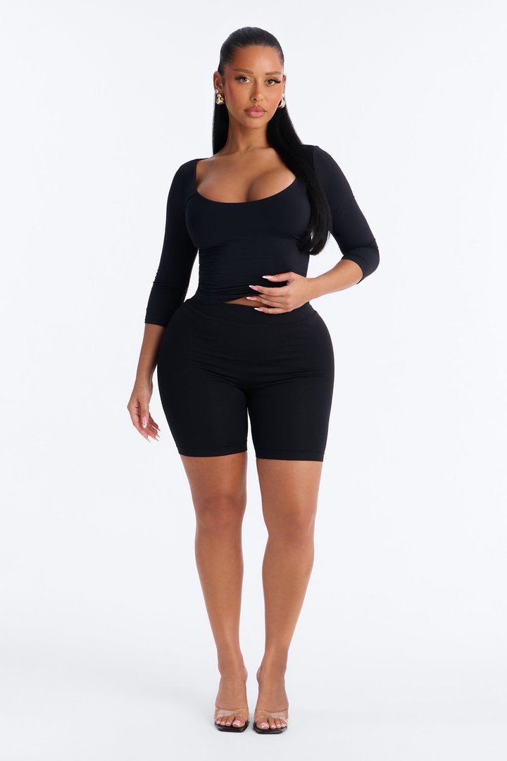 Second Skin Double Lined Scoop Neck Mid Sleeve Top - Black