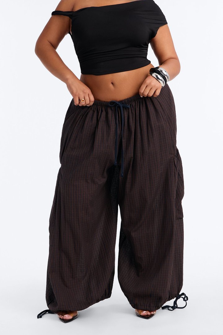Harlow Low Rise Woven Plaid Jogger - Navy