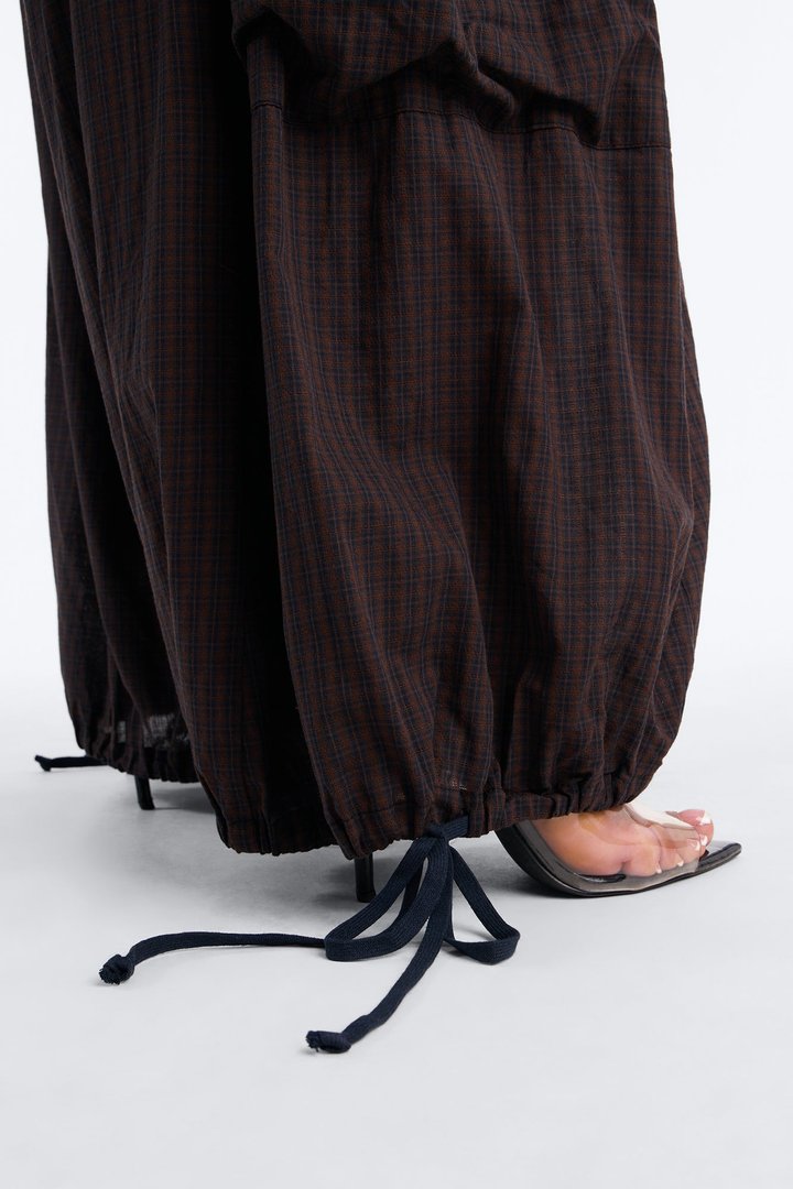Harlow Low Rise Woven Plaid Jogger - Navy