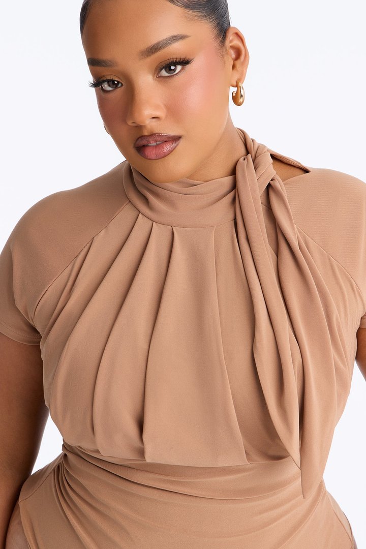 City Dreams Tie Neck Bodysuit - Mocha