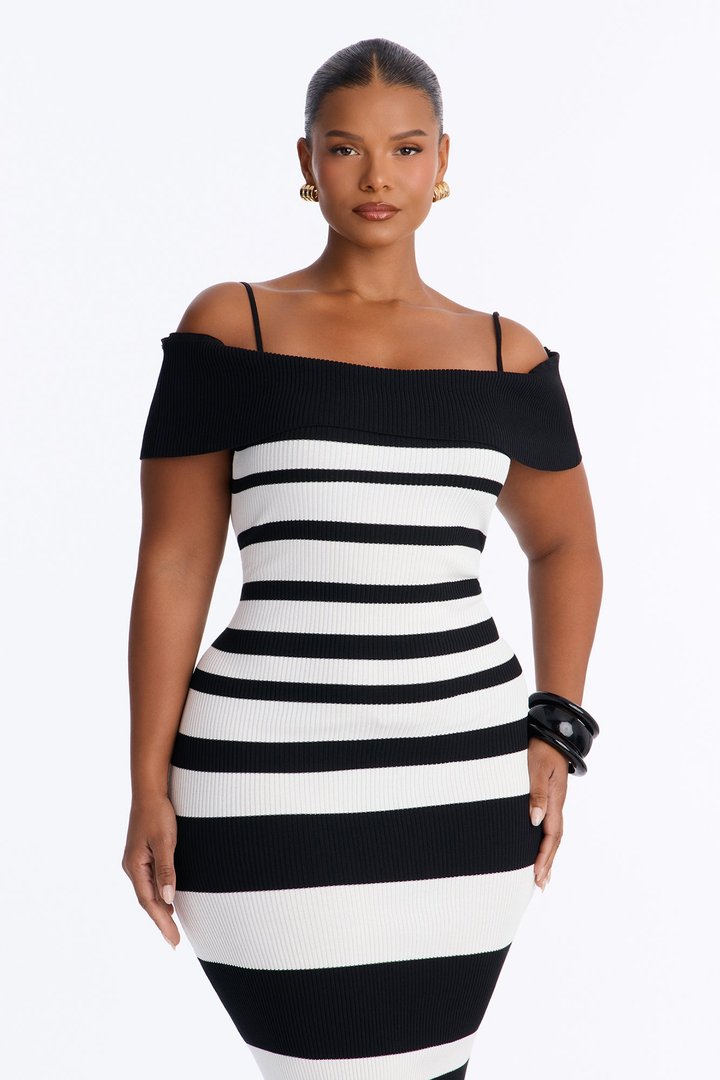 Simple Slay Sweater Maxi Dress - Black/White