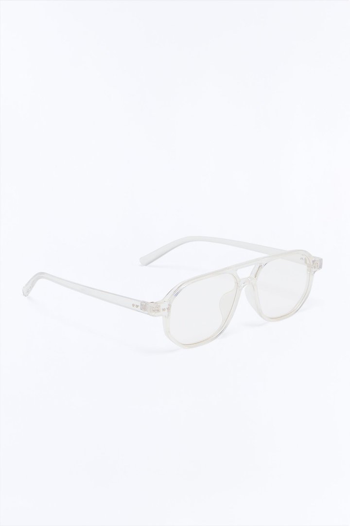 Eyes On Me Round Sunglasses - Clear