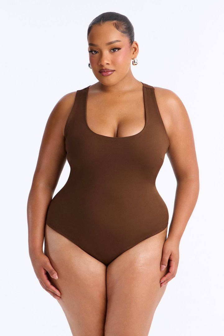 Sarafiena Double Lined Scoop Neck Bodysuit - Chocolate