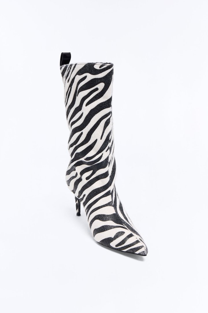 Make Moves Animal Kitten Heel Boots - Black/White
