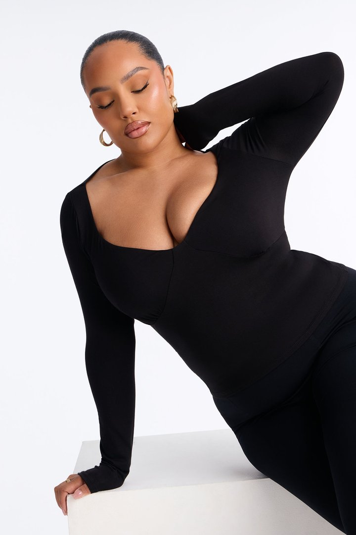 Feminine Seduction V-Neck Long Sleeve Top - Black