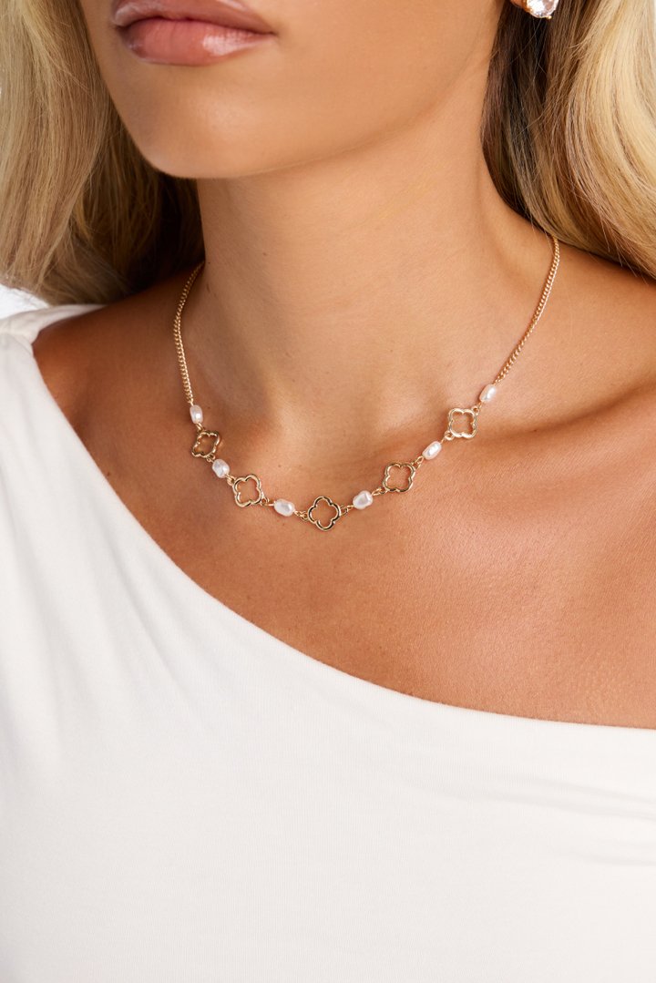 Pretty Lucky Clover Necklace - Gold/combo