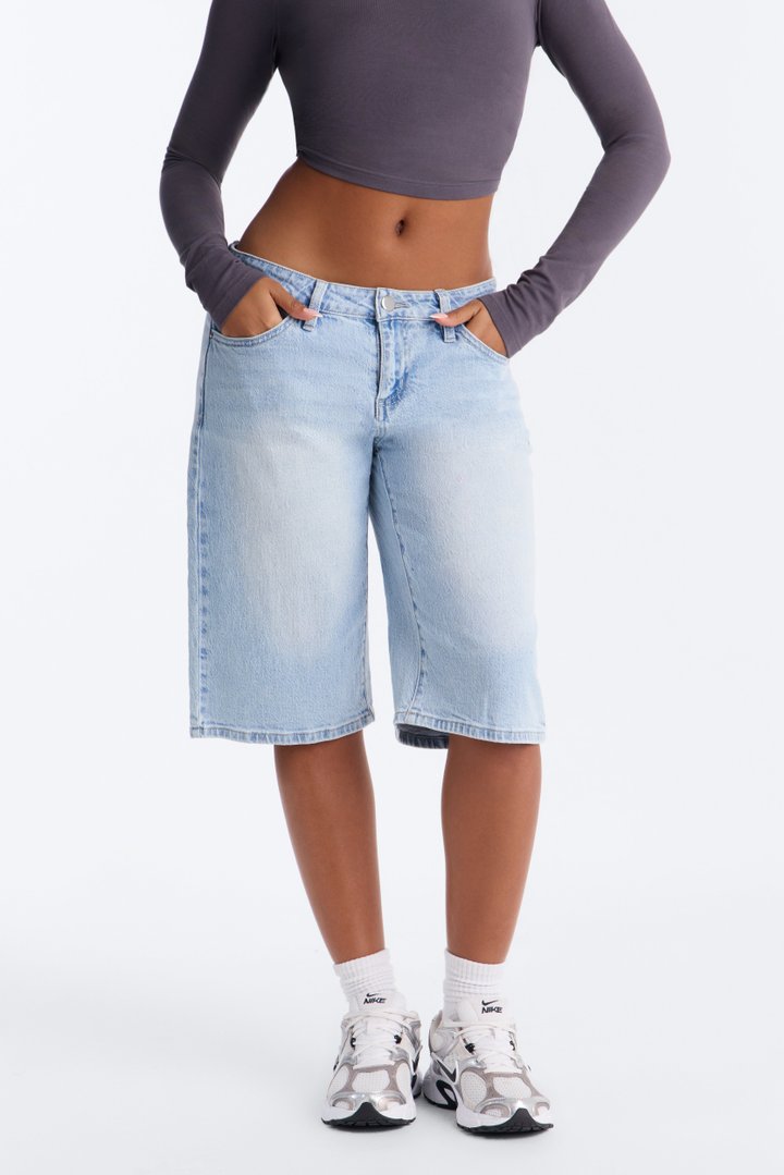 Lizzy Mid Rise Denim Bermudas - Light Wash