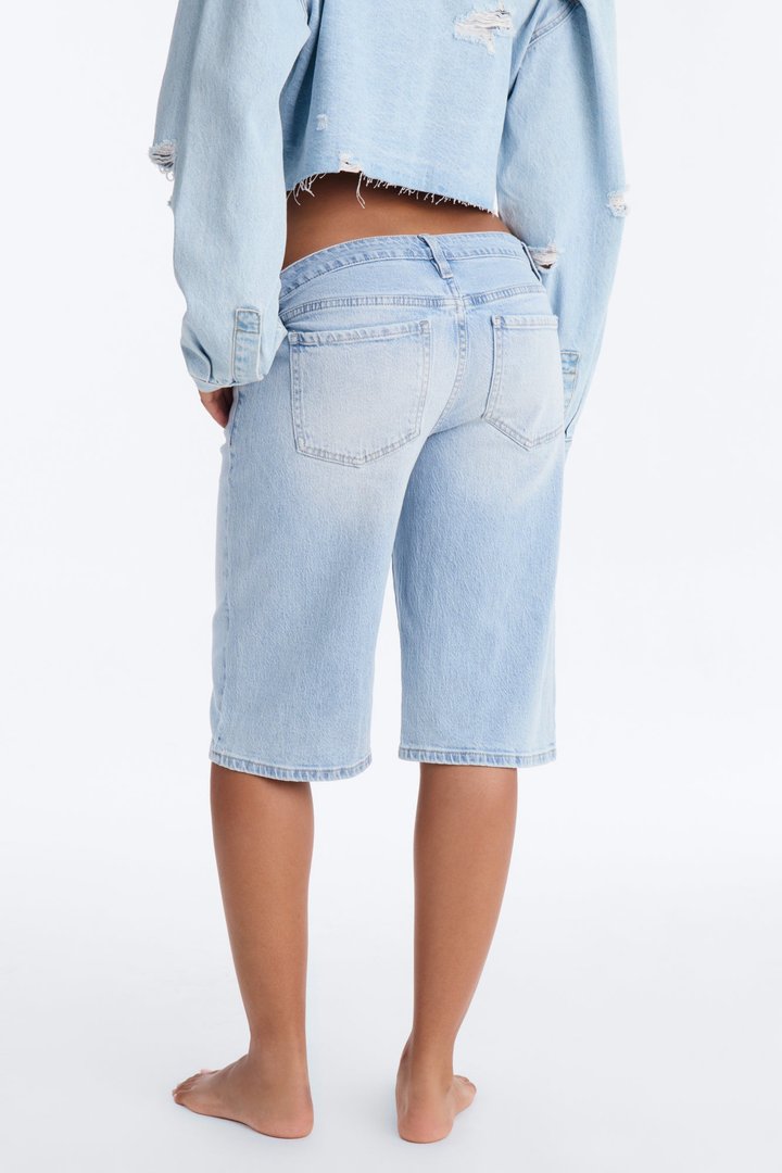 Lizzy Mid Rise Denim Bermudas - Light Wash