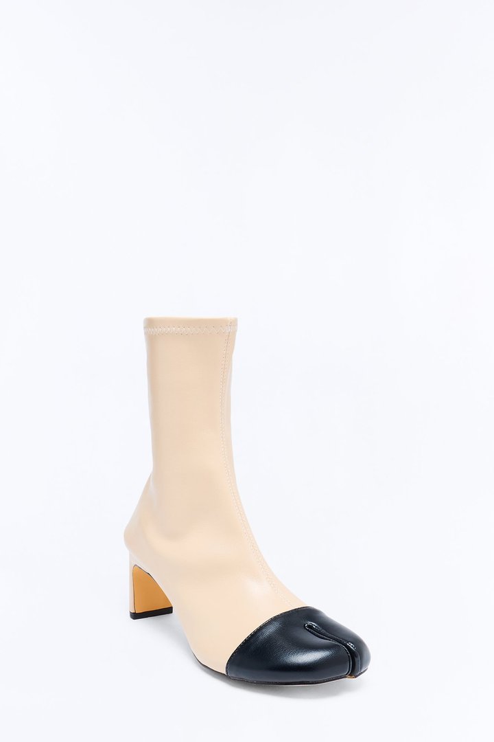 More Kicks Tabi Booties - Beige
