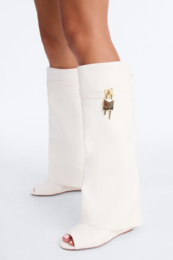 Pretty Mood Peep Toe Wedge Booties - White