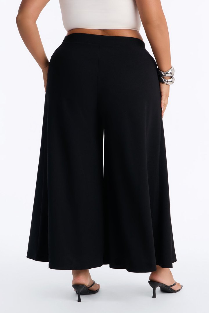 Clara Mid Rise Pull On Culotte Trouser - Black