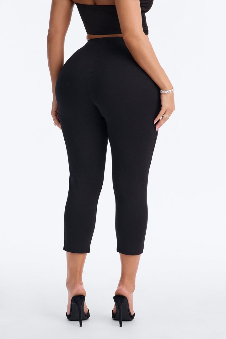Daniella Pintuck Ponte Capri Legging - Black