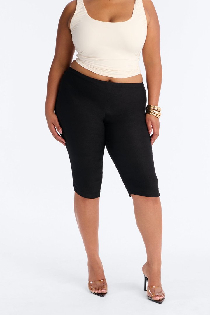Luna Low Rise Skinny Capri Pant - Black