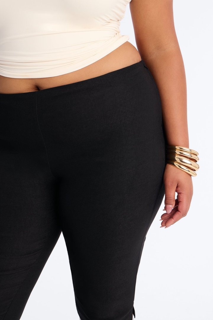 Luna Low Rise Skinny Capri Pant - Black