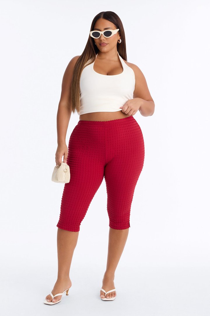Milena Textured Pedal Pusher Leggings - Red