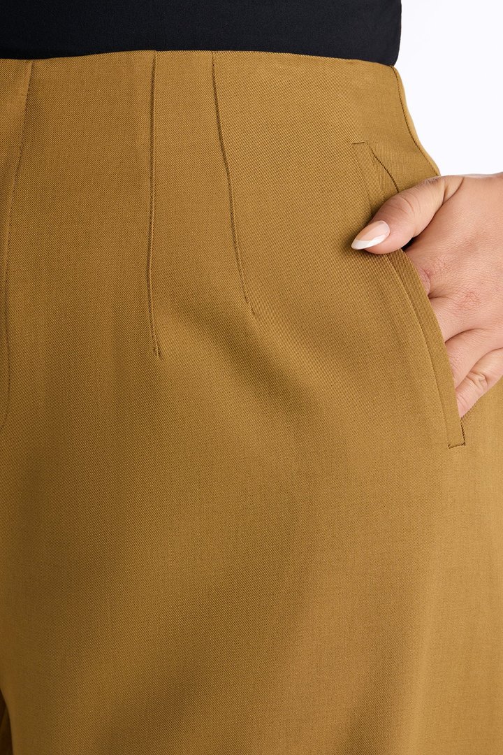 Margaret Barrel Trouser Pants 32″ - Olive