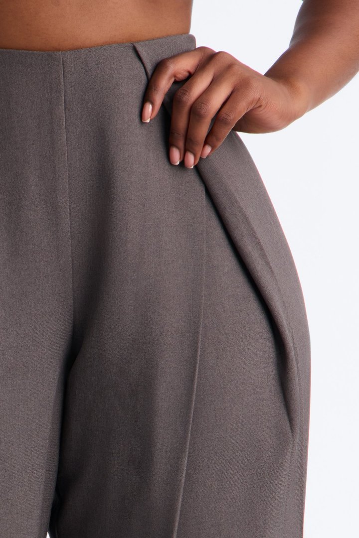 Heathered Edge Crossover Pleated Wide Leg Trouser - Charcoal