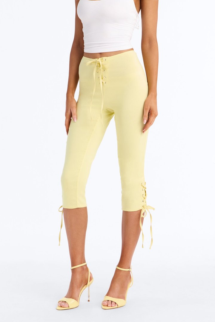 Inara Mid Rise Skinny Capri Pant - Butter Yellow