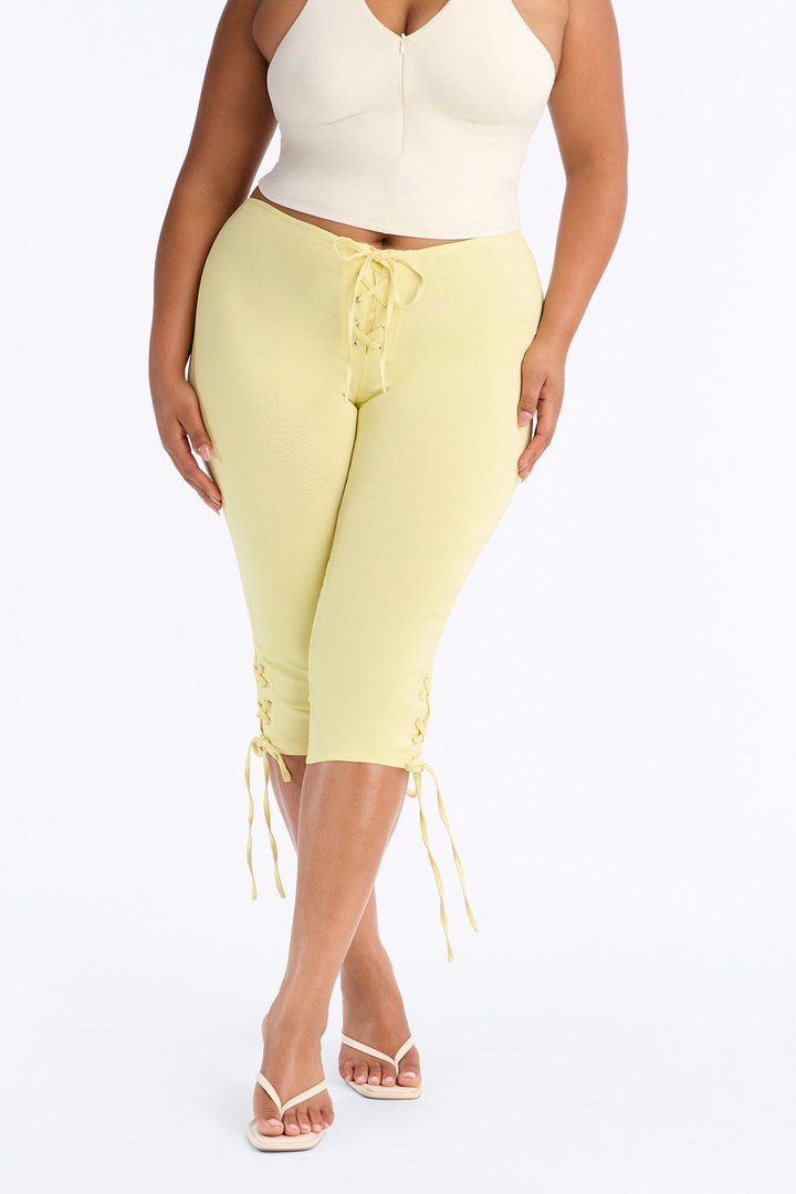 Inara Mid Rise Skinny Capri Pant - Butter Yellow