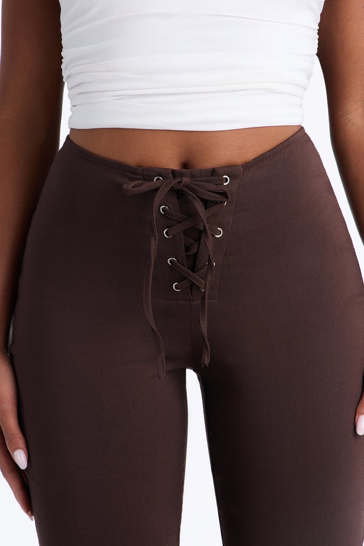 Inara Mid Rise Skinny Capri Pant - Chocolate