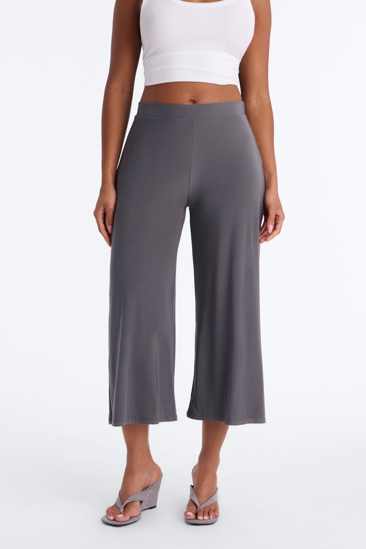 Girls Night Out Wide Leg Culotte Pant 21″ - Charcoal