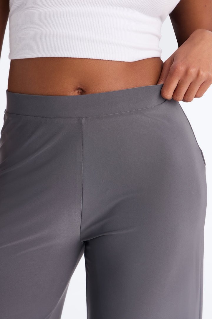 Girls Night Out Wide Leg Culotte Pant 21″ - Charcoal