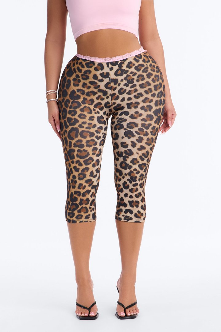 Lola Low Rise Lace Trim Printed Capri Leggings - Leopard