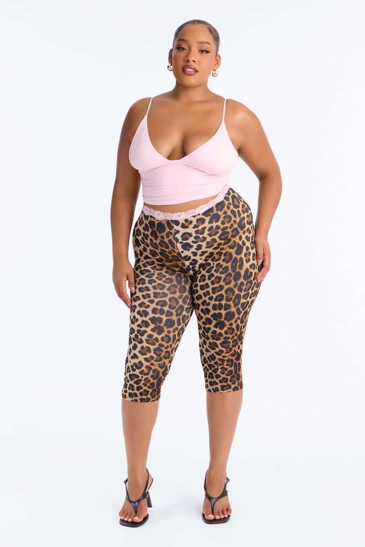 Lola Low Rise Lace Trim Printed Capri Leggings - Leopard