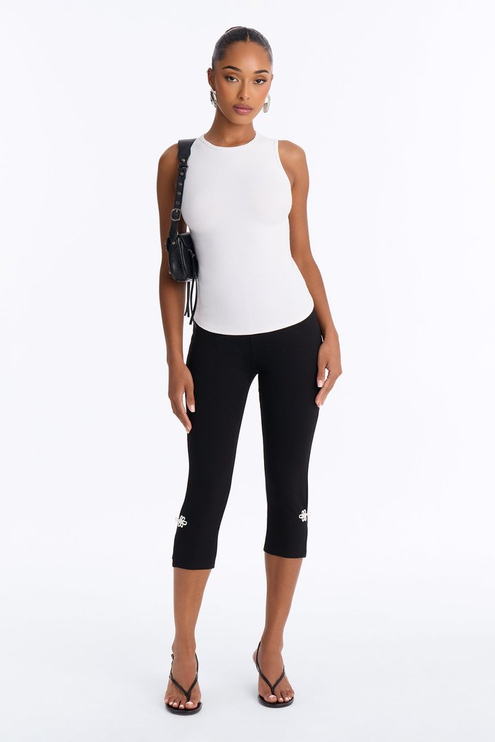 Poppy Ponte Split Hem Frog Closure Capri Leggings - Black/White