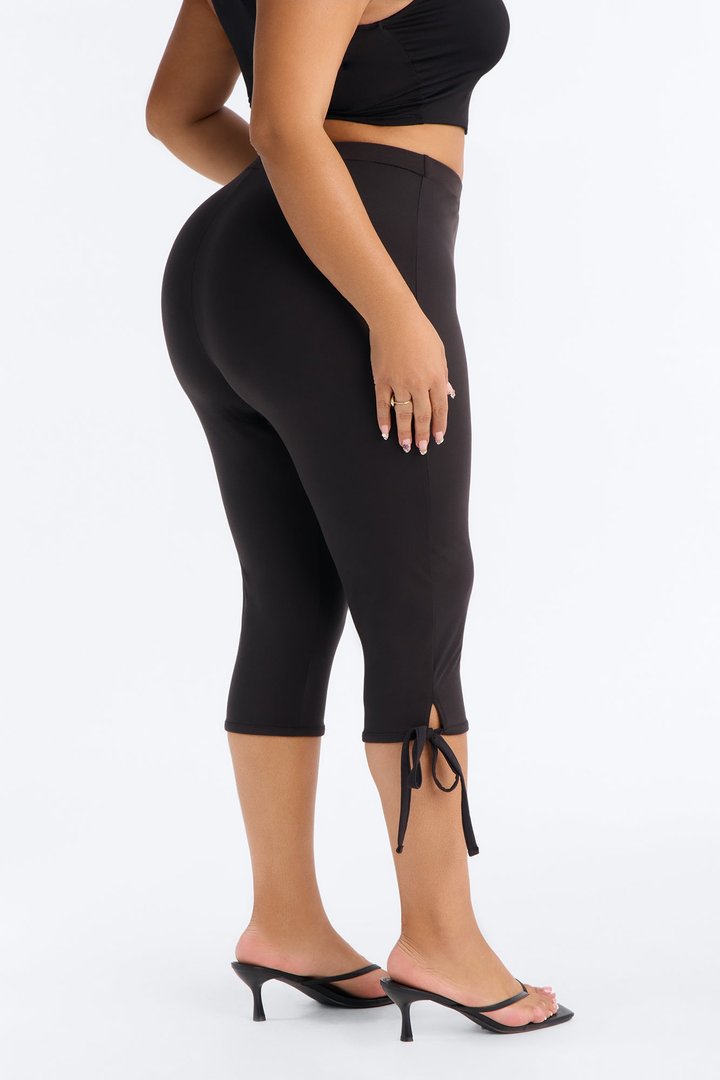 Scout Low Rise Side Tie Capri Leggings - Black