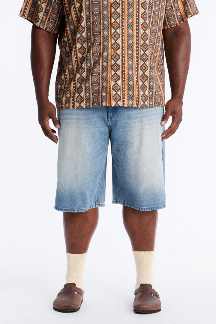 Baggy On the Go Denim Short - Light Blue Wash