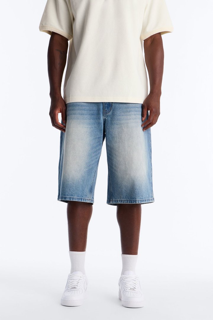 Baggy On the Go Denim Short - Light Blue Wash