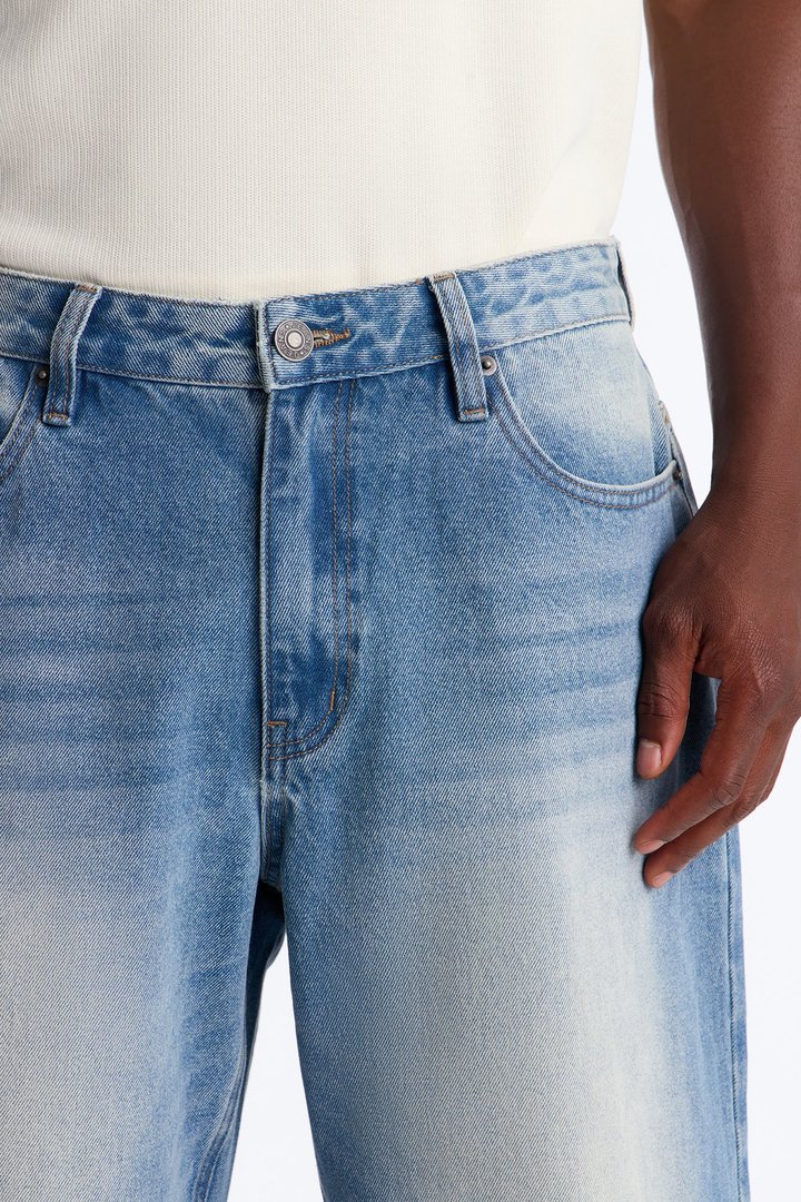 Baggy On the Go Denim Short - Light Blue Wash