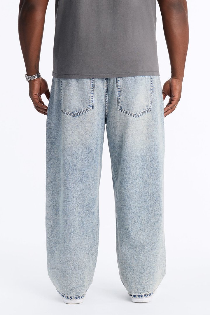 Baggy Button Riot Jeans - Light Blue Wash