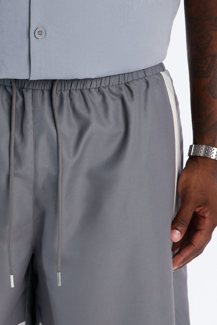 Level Up Relaxed Short - Grey/combo