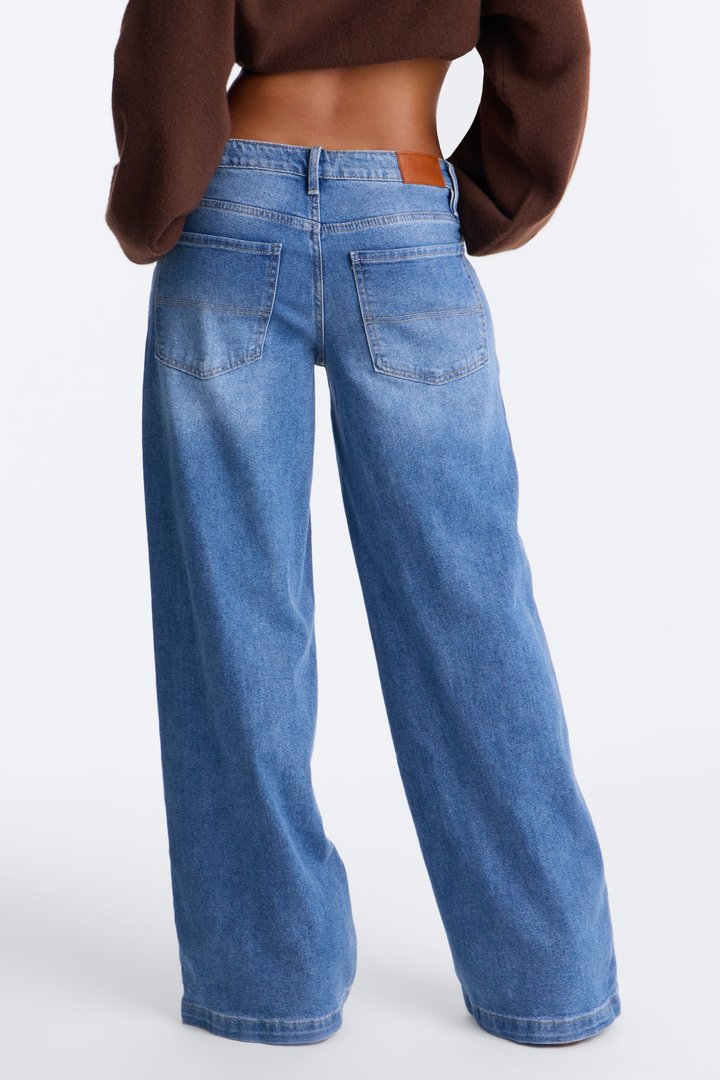 Come Find Me Mid Rise Wide Leg Jeans - Medium Wash