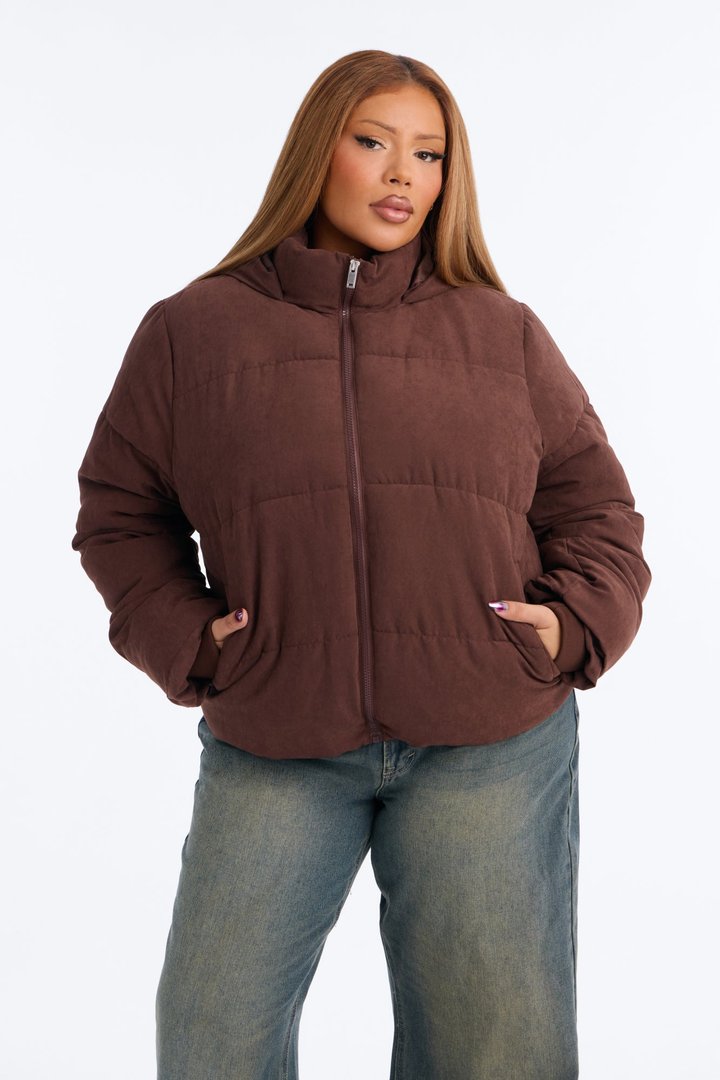 In The Middle Of The City Puffer Jacket - Chocolate