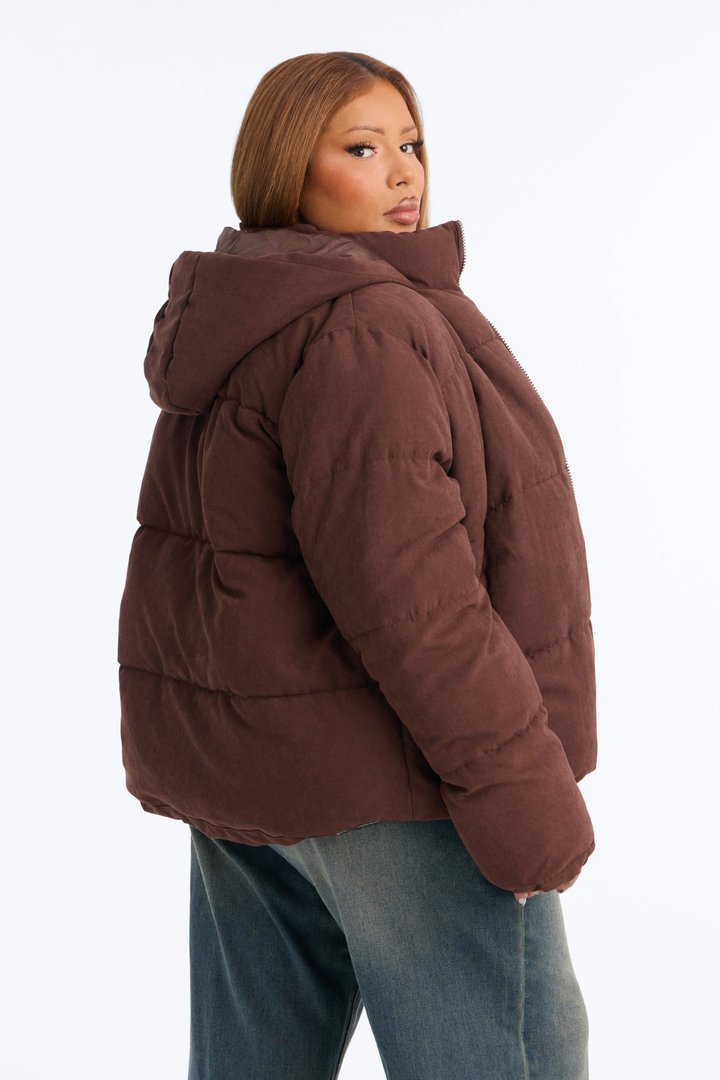 In The Middle Of The City Puffer Jacket - Chocolate