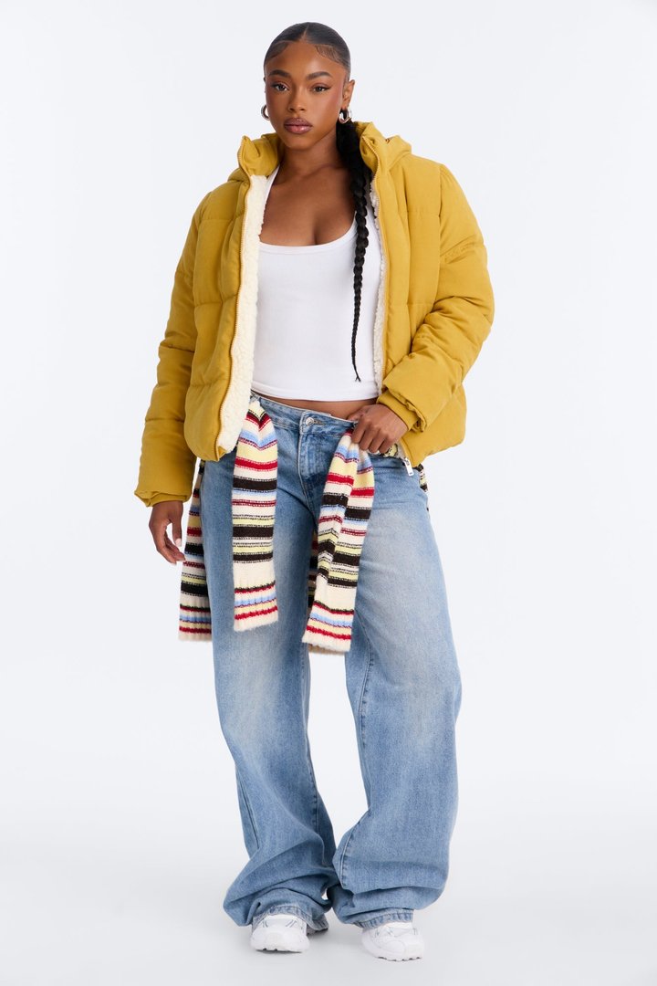 In The Middle Of The City Puffer Jacket - Mustard