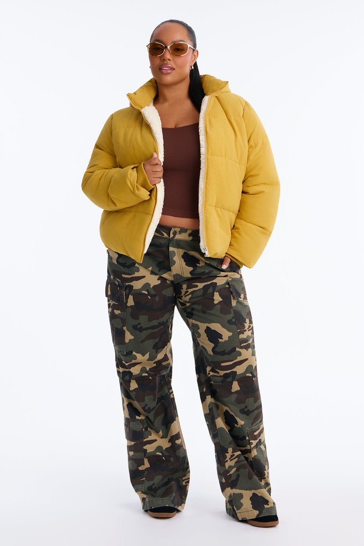 In The Middle Of The City Puffer Jacket - Mustard