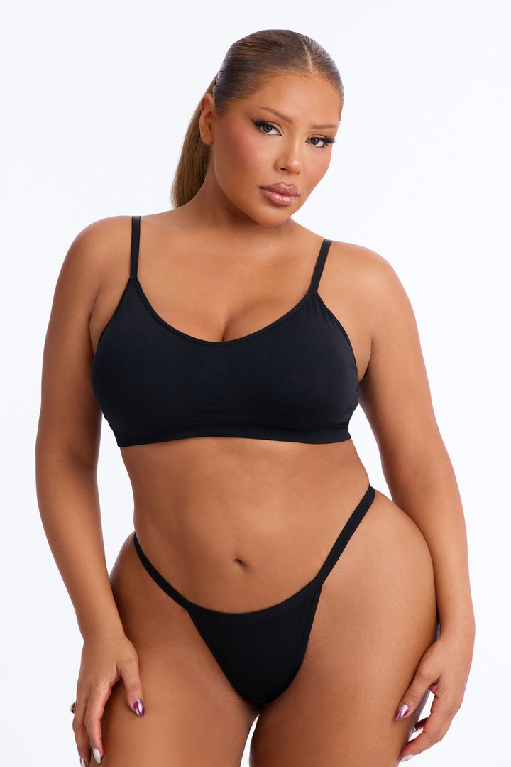 Smooth And Ready Seamless Triangle Bralette - Black