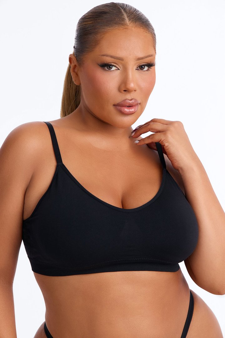Smooth And Ready Seamless Triangle Bralette - Black