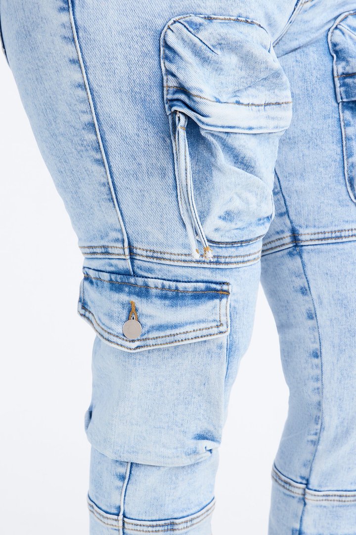 Street Smarts Stretch Slim Straight Cargo Jeans - Light Wash