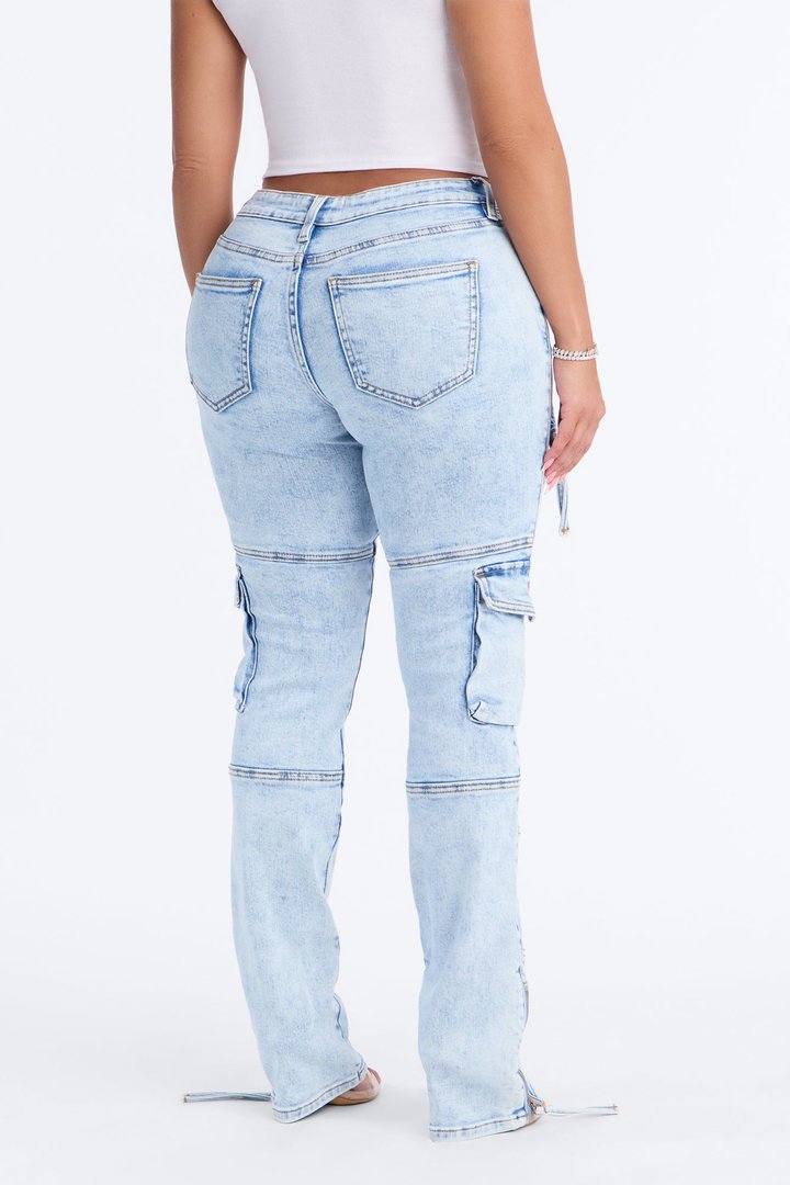 Street Smarts Stretch Slim Straight Cargo Jeans - Light Wash