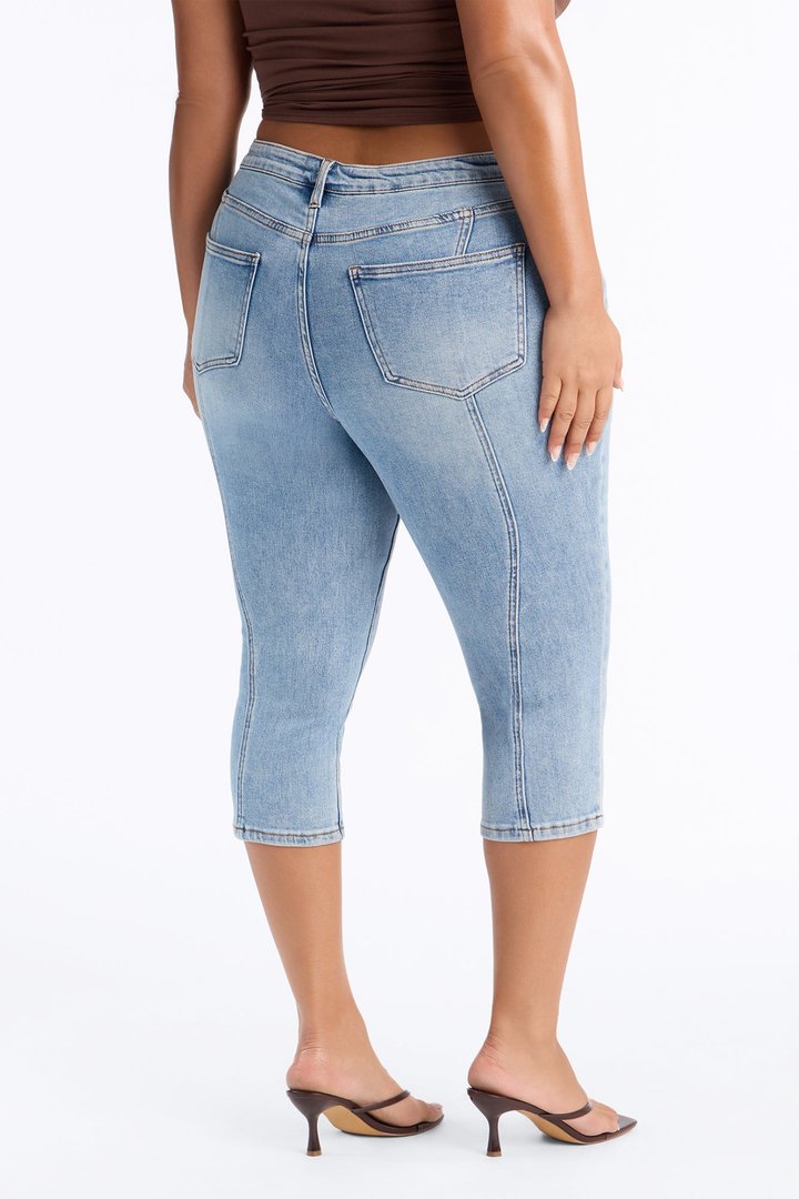Talk Of The Town Low Rise Capri Jeans - Medium Wash