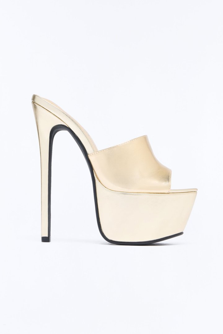 Sky High Stiletto High Heels - Gold