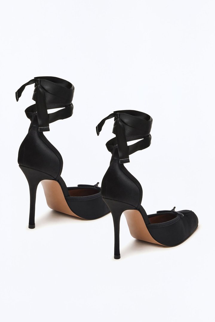 Steve Madden Larina Satin Pumps - Black