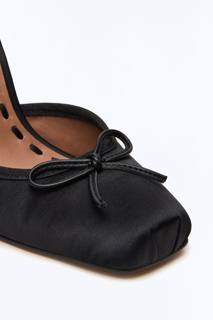 Steve Madden Larina Satin Pumps - Black