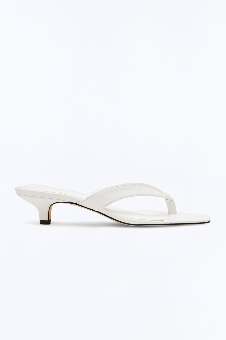Steve Madden Tracie Leather Thong Kitten Heels - White