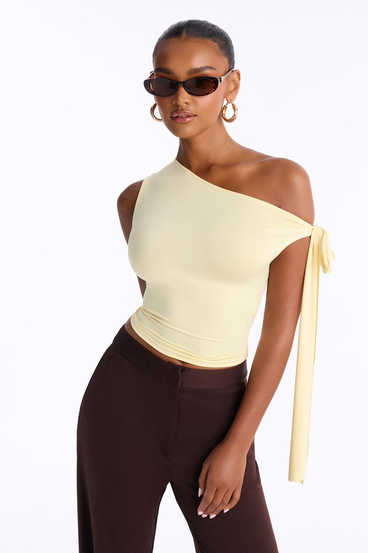 Kamari Off Shoulder Top - Butter Yellow